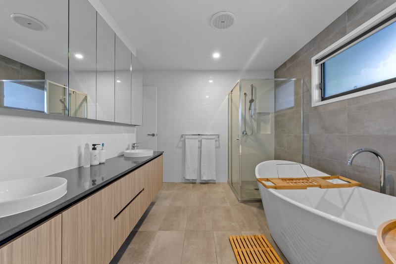 Photo - 2/25 Waratah Avenue, Biggera Waters QLD 4216 - Image 14