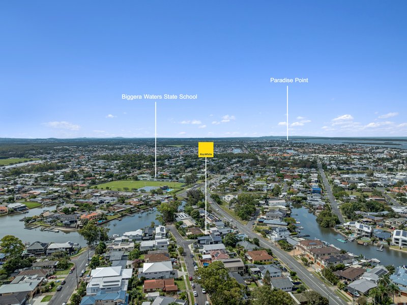 Photo - 2/25 Waratah Avenue, Biggera Waters QLD 4216 - Image 17