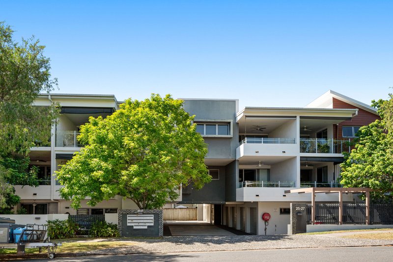 Photo - 2/25 Worden Street, Morningside QLD 4170 - Image 1