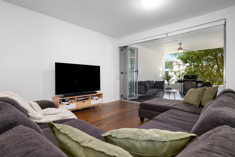 Photo - 2/25 Worden Street, Morningside QLD 4170 - Image 9