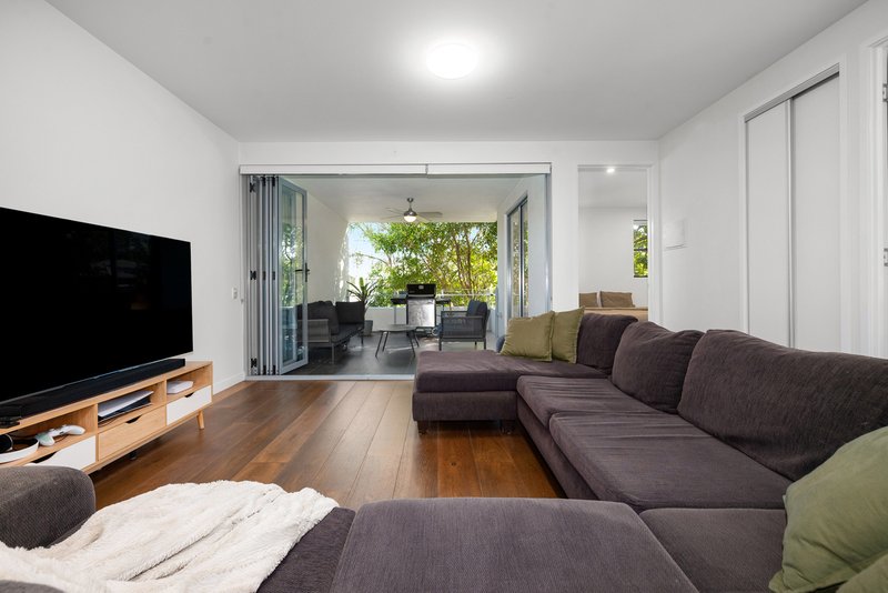 Photo - 2/25 Worden Street, Morningside QLD 4170 - Image 10