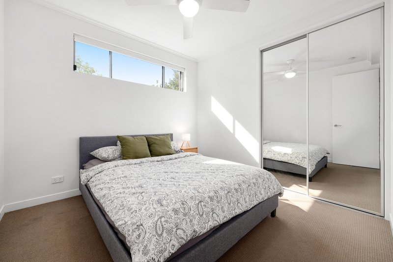 Photo - 2/25 Worden Street, Morningside QLD 4170 - Image 19
