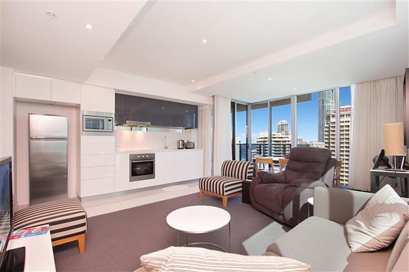 Photo - 22506/3113 Gold Coast Highway, Surfers Paradise QLD 4217 - Image 3