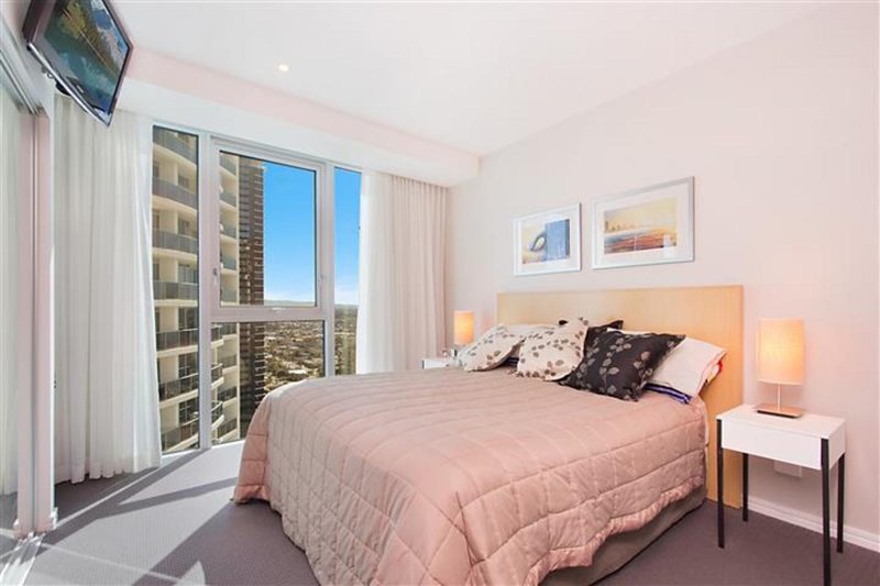 Photo - 22506/3113 Gold Coast Highway, Surfers Paradise QLD 4217 - Image 6