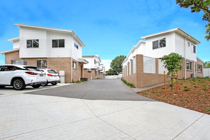 Photo - 2/251 Princes Highway, Dapto NSW 2530 - Image 8