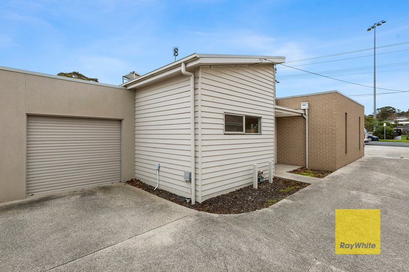 Photo - 2/251 Roslyn Road, Highton VIC 3216 - Image 11