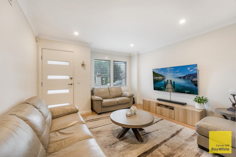 Photo - 2/26-28 Cedar Road, Prestons NSW 2170 - Image 2