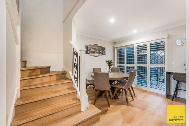Photo - 2/26-28 Cedar Road, Prestons NSW 2170 - Image 4