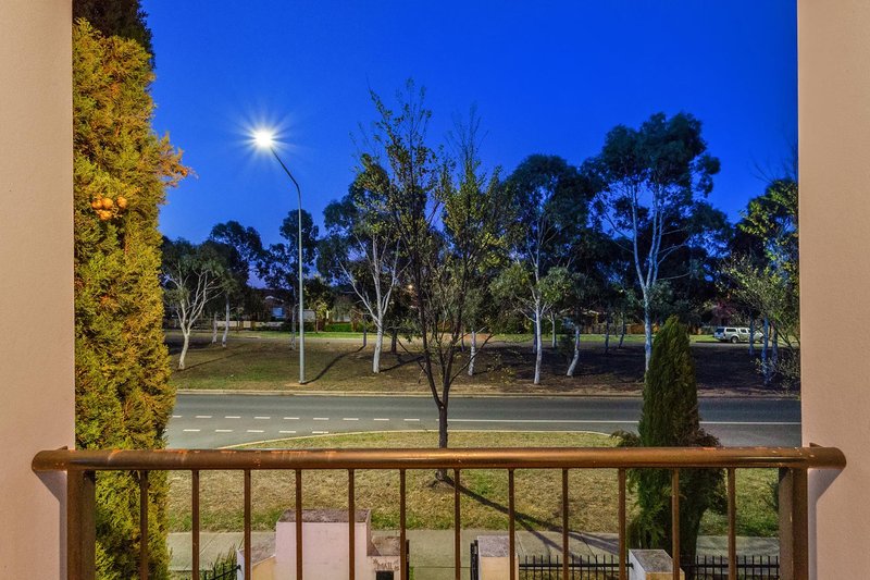 Photo - 226 Anthony Rolfe Avenue, Gungahlin ACT 2912 - Image 13