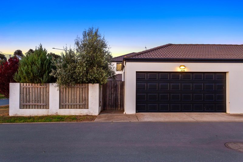 Photo - 226 Anthony Rolfe Avenue, Gungahlin ACT 2912 - Image 24