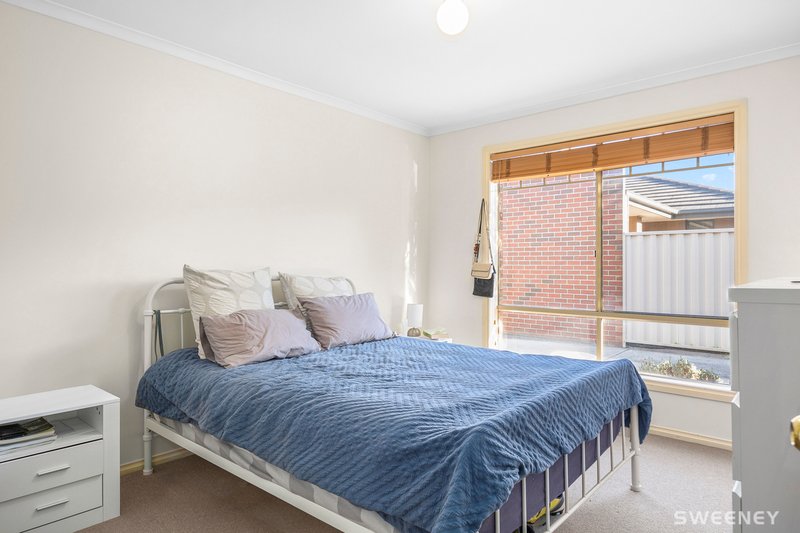 Photo - 2/26 Bracken Grove, Altona VIC 3018 - Image 7