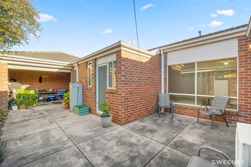 Photo - 2/26 Bracken Grove, Altona VIC 3018 - Image 11