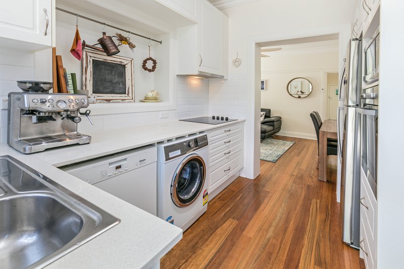 Photo - 2/26 Brierley Street, Mosman NSW 2088 - Image 4