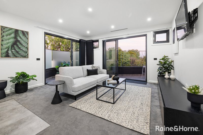 Photo - 226 Douglas Parade, Newport VIC 3015 - Image 8