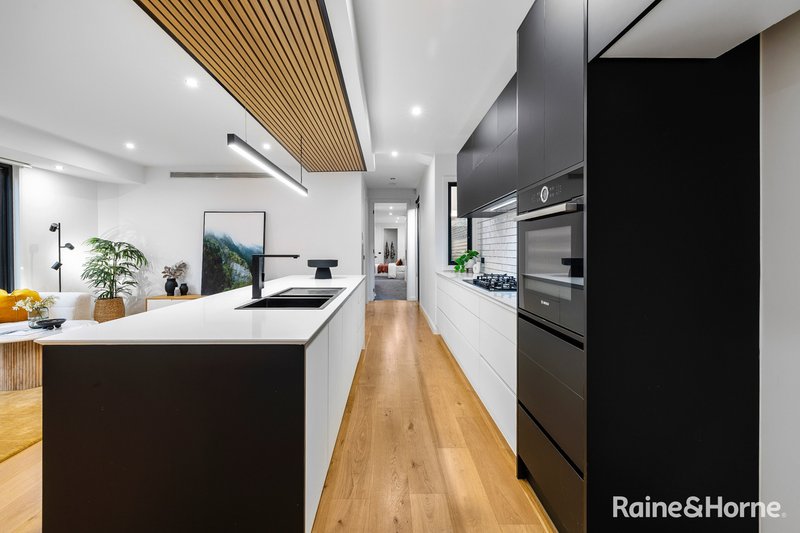 Photo - 226 Douglas Parade, Newport VIC 3015 - Image 13