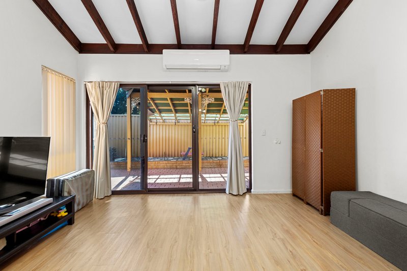 Photo - 2/26 Earlston Way, Booragoon WA 6154 - Image 4