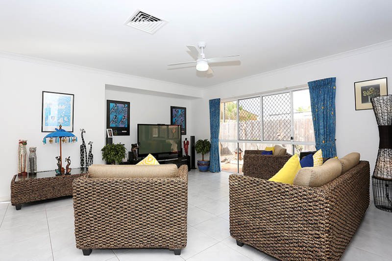 Photo - 226 Endeavour Drive, Banksia Beach QLD 4507 - Image 4