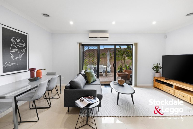 Photo - 2/26 Fawkner Street, Westmeadows VIC 3049 - Image 5