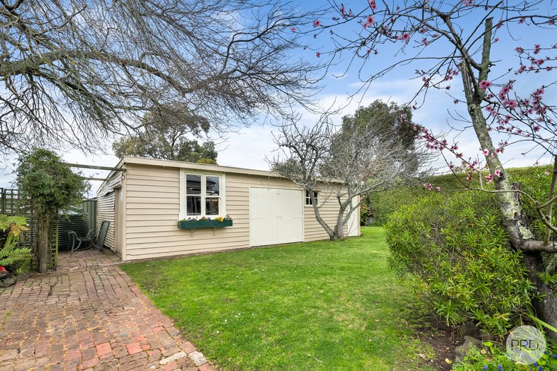 Photo - 226 Forest Street, Wendouree VIC 3355 - Image 19