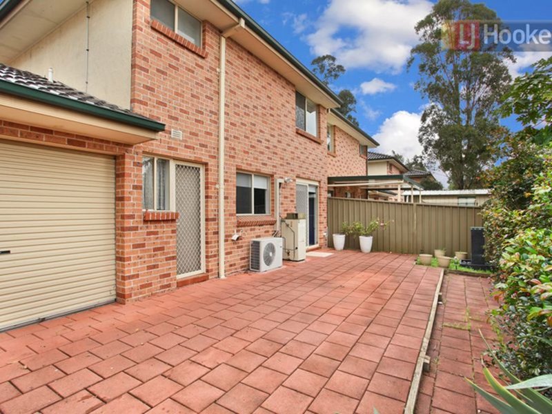 Photo - 2/26 Hillcrest Road, Quakers Hill NSW 2763 - Image 5