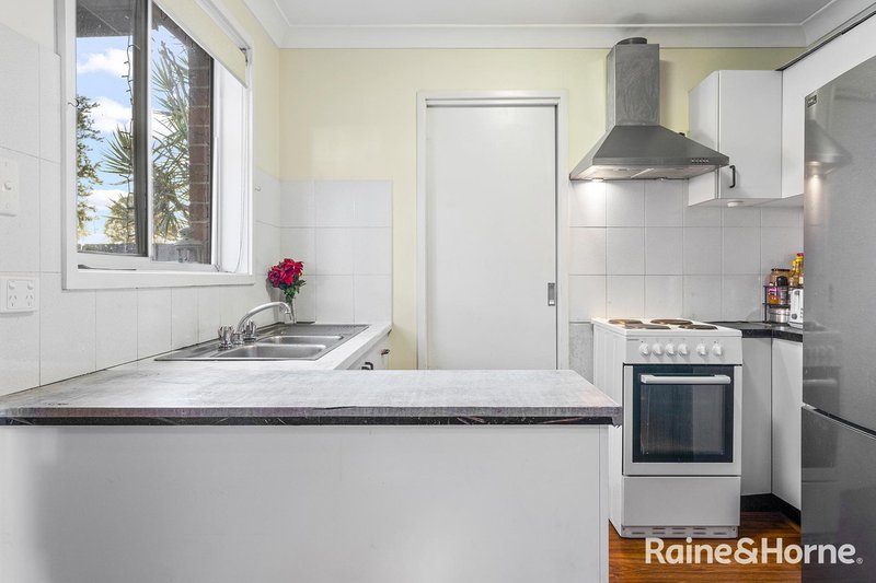 Photo - 22/6 Jacquinot Place, Glenfield NSW 2167 - Image 7