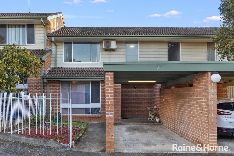 22/6 Jacquinot Place, Glenfield NSW 2167