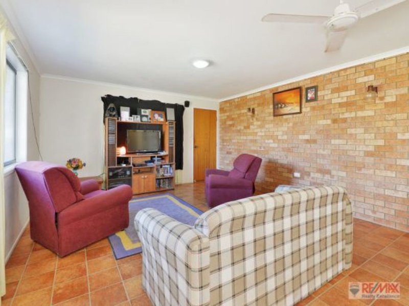 Photo - 2/26 Maryann St , Golden Beach QLD 4551 - Image 3