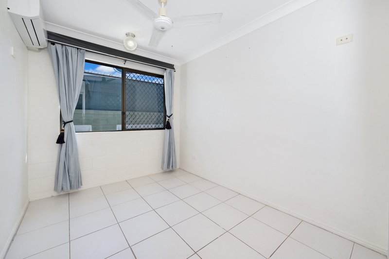 Photo - 2/26 Meenan Street, Garbutt QLD 4814 - Image 5