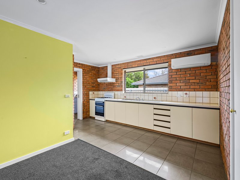Photo - 2/26 Monds Avenue, Benalla VIC 3672 - Image 5