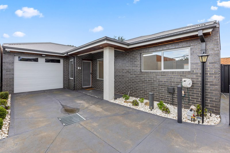 Photo - 2/26 Morell Street, Glenroy VIC 3046 - Image 1