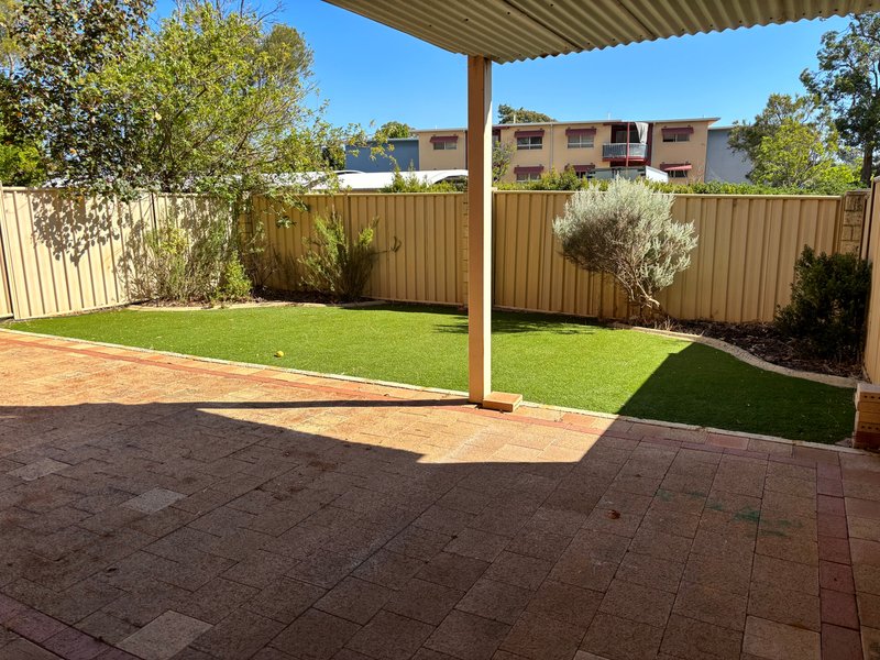 Photo - 2/26 Morrit Way, Parmelia WA 6167 - Image 2