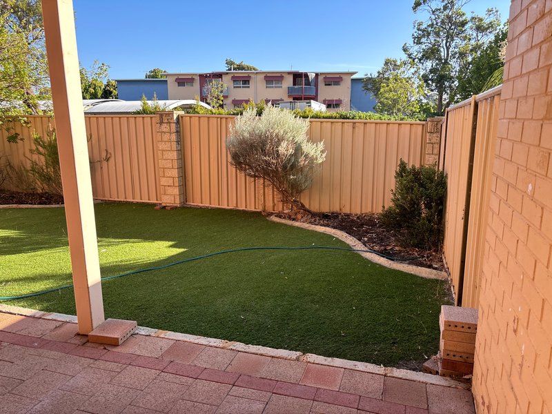 Photo - 2/26 Morrit Way, Parmelia WA 6167 - Image 16