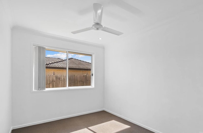 Photo - 2/26 Navickas Circuit, Redbank Plains QLD 4301 - Image 10