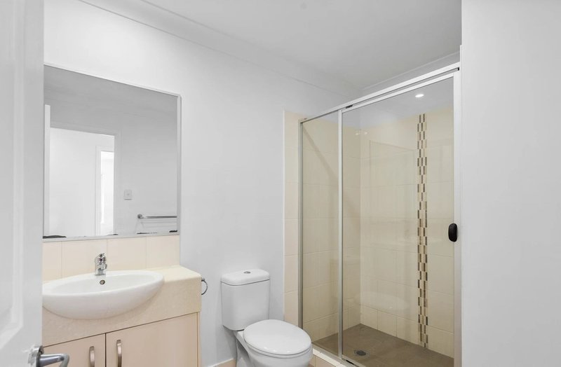 Photo - 2/26 Navickas Circuit, Redbank Plains QLD 4301 - Image 11