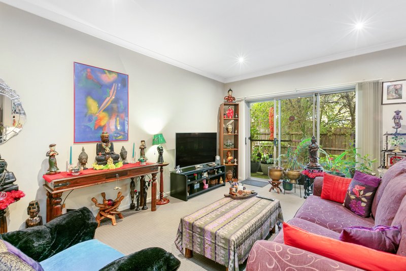 Photo - 2/26 Nisbett Street, Reservoir VIC 3073 - Image 3