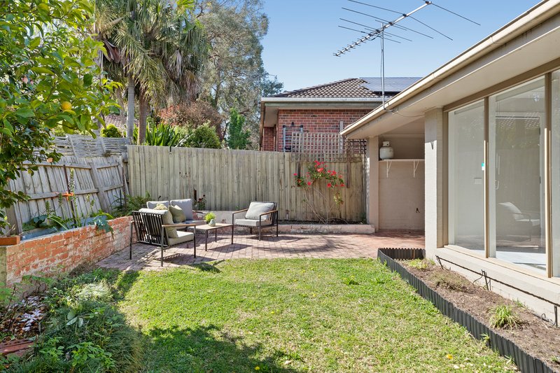 Photo - 2/26 Oliver Street, Ringwood VIC 3134 - Image 12