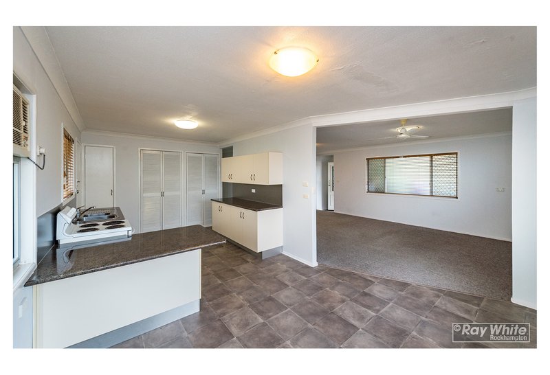 Photo - 226 Richardson Road, Park Avenue QLD 4701 - Image 3