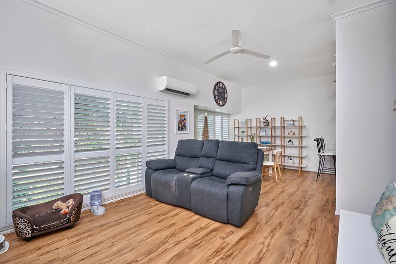 Photo - 2/26 Rutherford Street, Yorkeys Knob QLD 4878 - Image 3