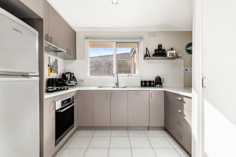 Photo - 2/26 Spring Street, Hastings VIC 3915 - Image 2