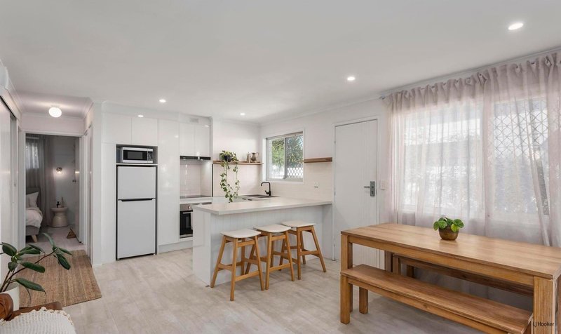 Photo - 2/26 Third Avenue, Palm Beach QLD 4221 - Image 3