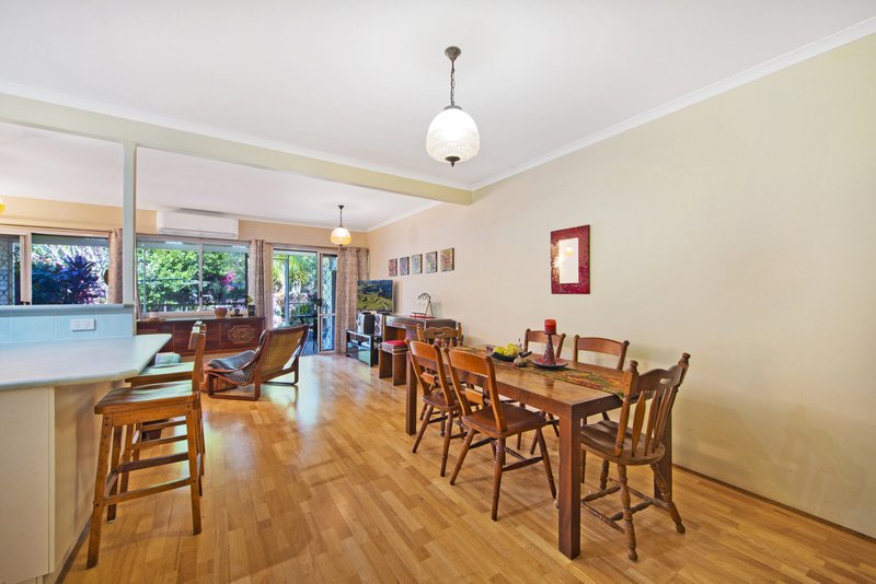 Photo - 2/26 Vespa Crescent, Surfers Paradise QLD 4217 - Image 6