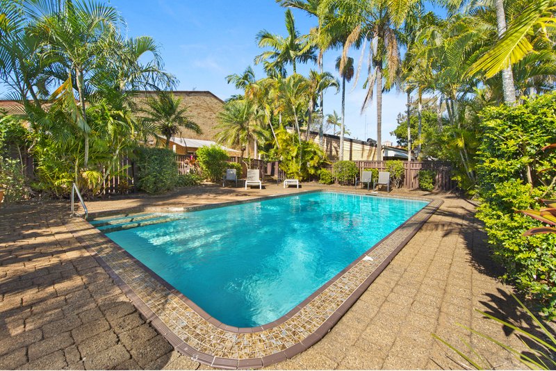 Photo - 2/26 Vespa Crescent, Surfers Paradise QLD 4217 - Image 23