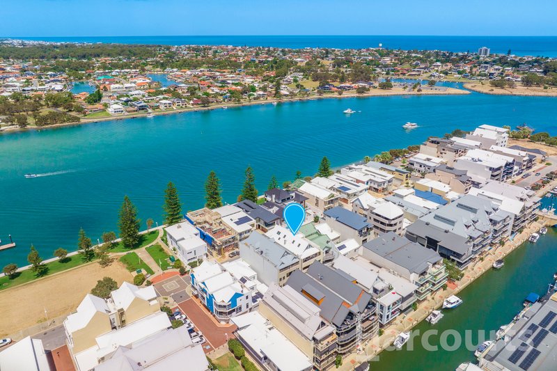 Photo - 2/26 Vivaldi Drive, Mandurah WA 6210 - Image 4