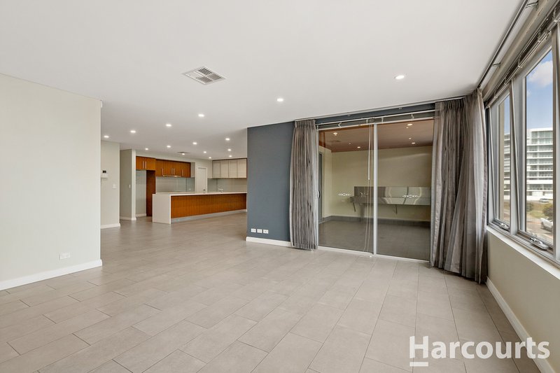 Photo - 2/26 Vivaldi Drive, Mandurah WA 6210 - Image 9