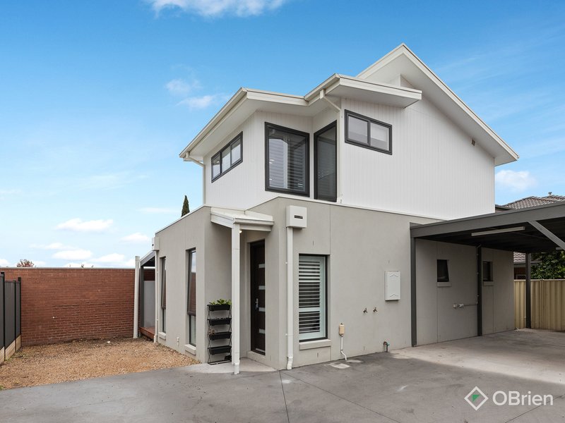 Photo - 2/26 Washington Street, St Albans VIC 3021 - Image 2