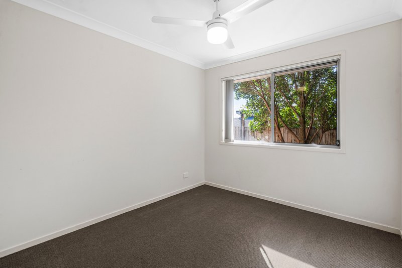 Photo - 2/26 Winchester Crescent, Pimpama QLD 4209 - Image 9