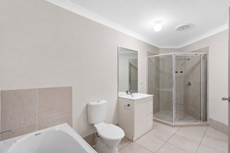Photo - 2/26 Winchester Crescent, Pimpama QLD 4209 - Image 11