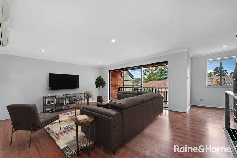 Photo - 22/61 Crane Road, Castle Hill NSW 2154 - Image 3