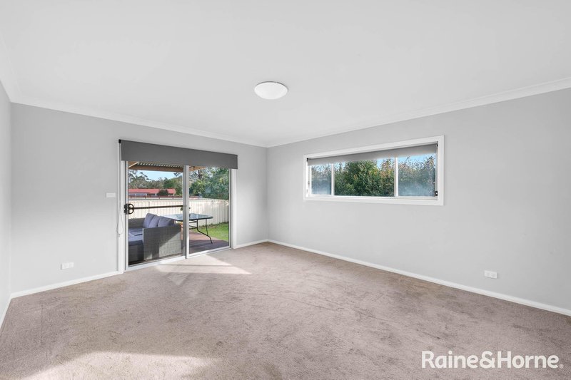 Photo - 2/264A Illaroo Road, North Nowra NSW 2541 - Image 4