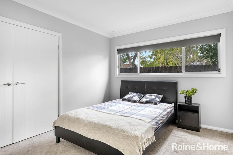 Photo - 2/264A Illaroo Road, North Nowra NSW 2541 - Image 5